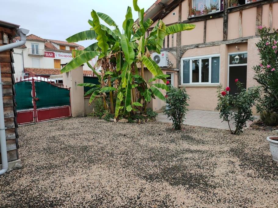 Villecomtal-Sur-Arros Meuble 3 Etoiles Dans Un Petit Village Du Gers מראה חיצוני תמונה