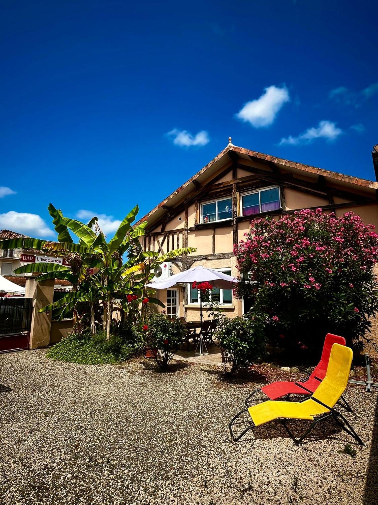 Villecomtal-Sur-Arros Meuble 3 Etoiles Dans Un Petit Village Du Gers מראה חיצוני תמונה